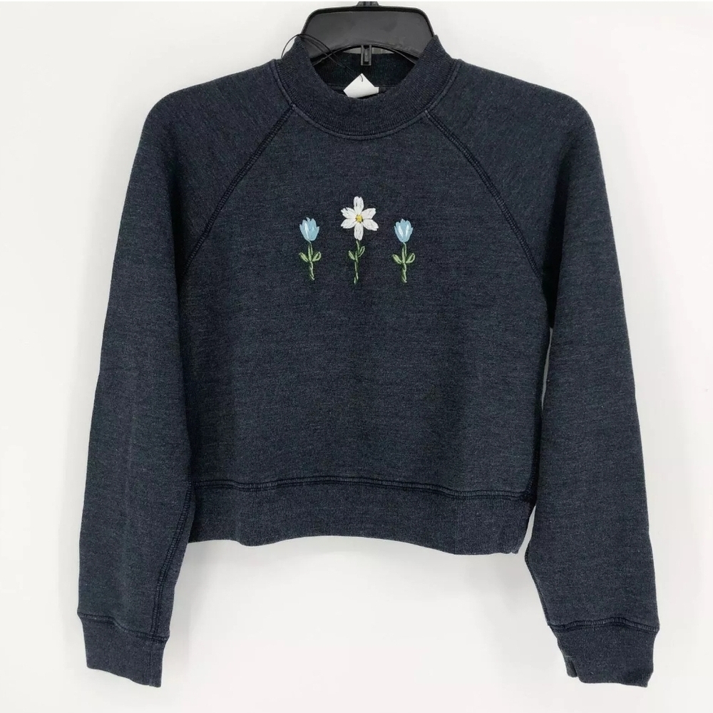 Re/Done Navy Blue Crew Neck Cropped Pullover with Floral Embroidery